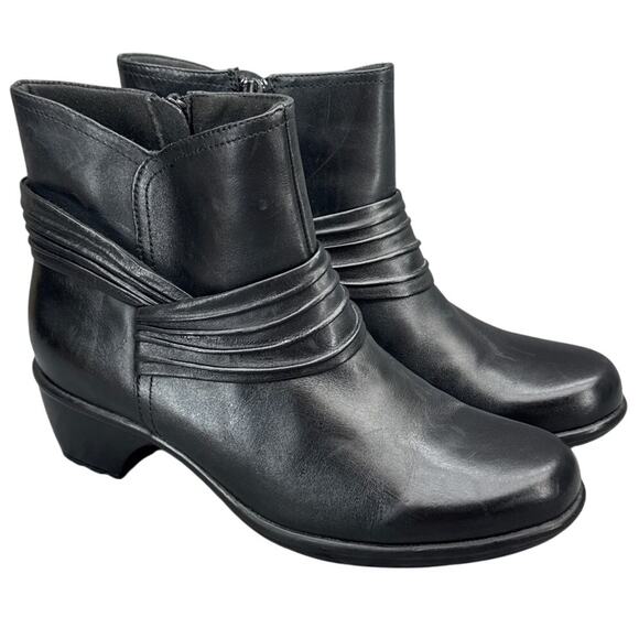 Clarks Bendables Black Leather Side Zipper Ankle Heeled Booties Women 9W - Picture 1 of 8